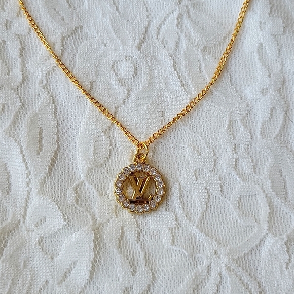 Louis vuitton zipper pull on necklace - Picture 1 of 3